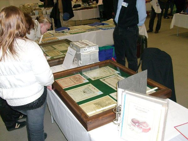 Messuvieraat saivat äänestää kauneinta osakekirjaa